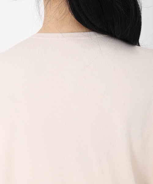 STRAWBERRY-FIELDS（ストロベリーフィールズ）の「コンフォートイネス_パールフラワーモチーフニットカーディガン（カーディガン/ボレロ・レディース・ブラック/ピンクベージュ・2）」の7枚目の写真