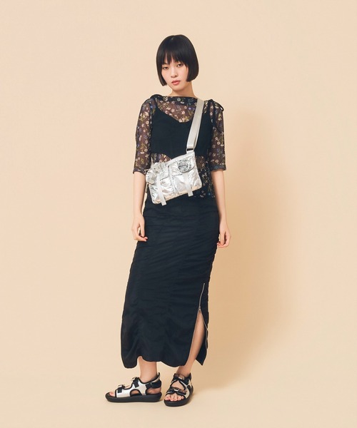 Casselini(キャセリーニ)の「Casselini(キャセリーニ)バラモチーフミニショルダー(ショルダーバッグ・レディース・レッド/ブラック/カーキ/シルバー/ブラック系その他/ホワイト・FREE)」の8枚目の写真