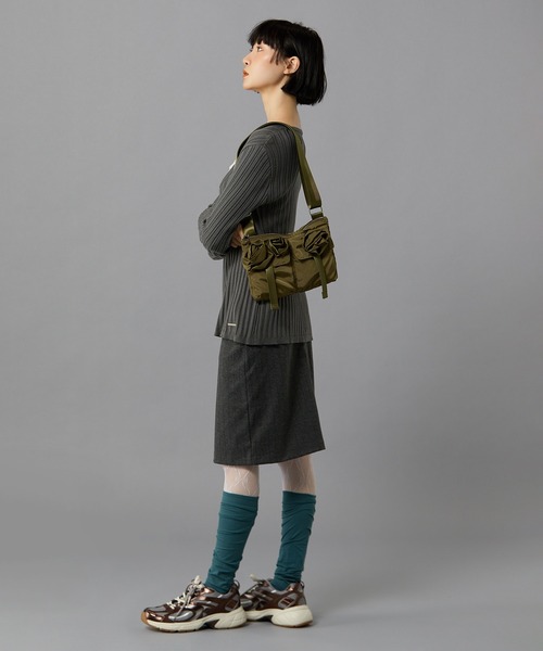 Casselini(キャセリーニ)の「Casselini(キャセリーニ)バラモチーフミニショルダー(ショルダーバッグ・レディース・レッド/ブラック/カーキ/シルバー/ブラック系その他/ホワイト・FREE)」の22枚目の写真