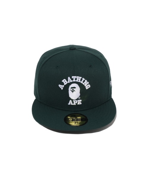 A BATHING APE（アベイシングエイプ）の「GLOW IN THE DARK COLLEGE NEW ERA 59FIFTY CAP（キャップ・メンズ・グリーン/ネイビー・XX-LARGE/SMALL/MEDIUM/LARGE/X-LARGE）」の3枚目の写真