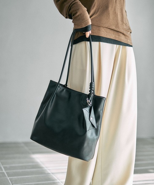 LEPSIM（レプシィム）の「カードケース＊タックトート 612941（トート