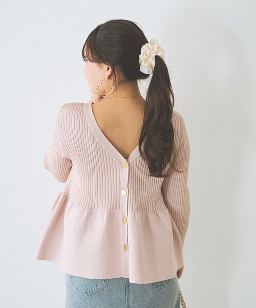 La boutique BonBon（ラブティックボンボン）の「【お上品きらきら】ラメペプラム前後２WAYカーディガン（カーディガン/ボレロ・レディース・ピンク/ネイビー/ライトグレー/ホワイト・FREE）」の8枚目の写真