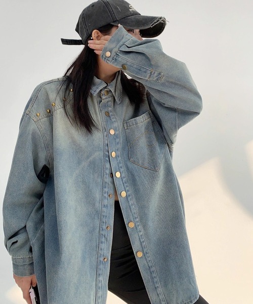 meJane（ミージェーン）の「スタッズディテール ウォッシュデニムシャツ（シャツ/ブラウス・レディース・ブルー・L/M）」の5枚目の写真