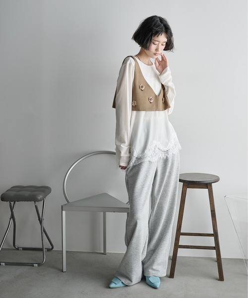 THE YOn（ザヨン）の「フラワーモチーフビジューデザインビスチェ（その他トップス・レディース・チャコールグレー/ブラウン・FREE）」の18枚目の写真