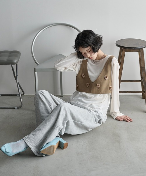 THE YOn（ザヨン）の「フラワーモチーフビジューデザインビスチェ（その他トップス・レディース・チャコールグレー/ブラウン・FREE）」の19枚目の写真