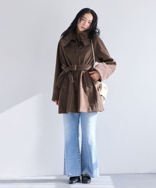 VIS（ビス）の「ファー付きAラインステンコート（ステンカラーコート・レディース・キナリ/グレー/ダークブラウン・FREE）」の16枚目の写真
