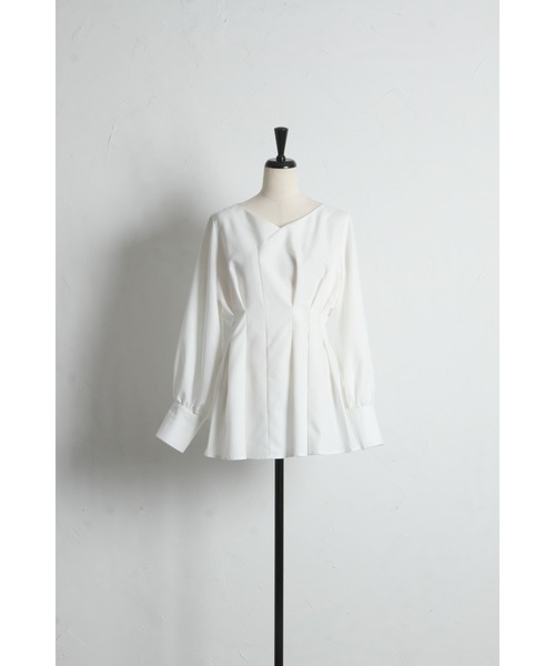 ARVELLIA(アルベリア)の「FLARE HEM PLEATED SHIRT(シャツ/ブラウス・レディース・ブラック/ホワイト・M)」の13枚目の写真