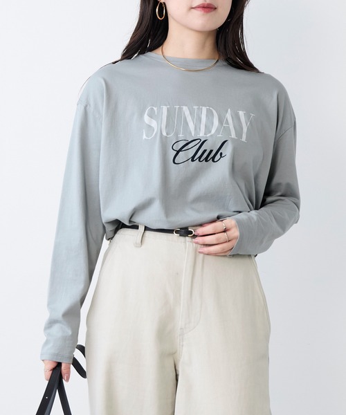 MICA&DEAL(マイカ&ディール)の「"SUNDAY Club"ロゴロングTシャツ(Tシャツ/カットソー・レディース・ネイビー/ブルーグレー/ホワイト・FREE)」の2枚目の写真