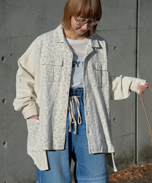 etsinta（エシンタ）の「【etsinta/エシンタ】リメイク切り替えジャケット（ミリタリージャケット・レディース・アイボリー/ベージュ・ONE SIZE）」の4枚目の写真