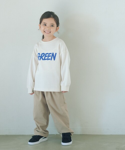 green label relaxing（グリーンレーベルリラクシング）の「GREENロゴ ロングTシャツ / キッズ  100cm-160cm（Tシャツ/カットソー・キッズ・ケリーグリーン/ダークグレー/オフホワイト・130cm/120cm/160cm/150cm/140cm/100cm/110cm）」の4枚目の写真