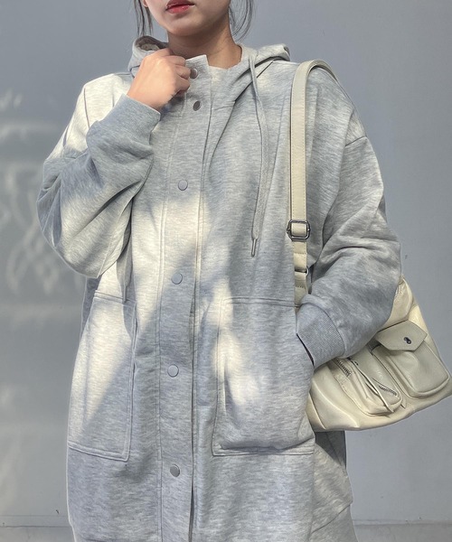 AS KNOW AS plus(アズノゥアズプラス)の「○ビッグシルエット ダブルポケットロング丈パーカー【UNISEX ITEM】(パーカー・レディース・アイボリー系/ブラック/ブラック系/オートミール・FREE)」の3枚目の写真