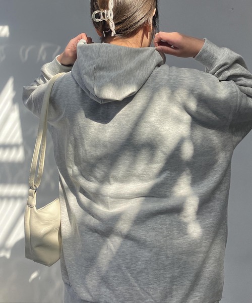 AS KNOW AS plus(アズノゥアズプラス)の「○ビッグシルエット ダブルポケットロング丈パーカー【UNISEX ITEM】(パーカー・レディース・アイボリー系/ブラック/ブラック系/オートミール・FREE)」の21枚目の写真