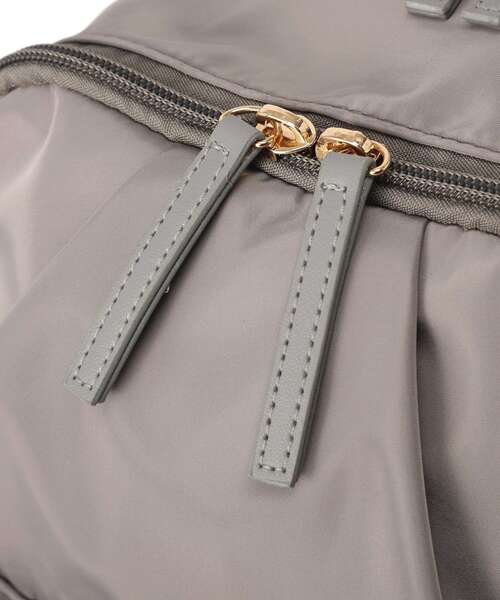 Green Parks(グリーンパークス)の「【10ポケBag】収納アドバイザー監修2層リュック(バックパック/リュック・レディース・ベージュ/ブラック/グレー/ブルー・FREE)」の7枚目の写真