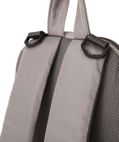 Green Parks(グリーンパークス)の「【10ポケBag】収納アドバイザー監修2層リュック(バックパック/リュック・レディース・ベージュ/ブラック/グレー/ブルー・FREE)」の10枚目の写真