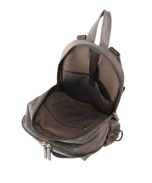 Green Parks(グリーンパークス)の「【10ポケBag】収納アドバイザー監修2層リュック(バックパック/リュック・レディース・ベージュ/ブラック/グレー/ブルー・FREE)」の14枚目の写真