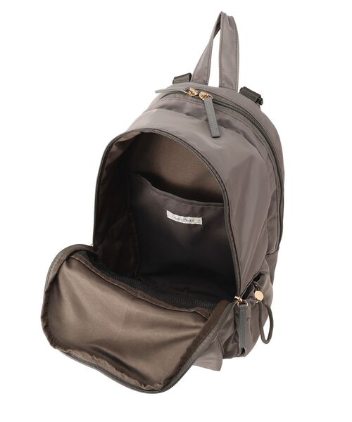 Green Parks(グリーンパークス)の「【10ポケBag】収納アドバイザー監修2層リュック(バックパック/リュック・レディース・ベージュ/ブラック/グレー/ブルー・FREE)」の15枚目の写真