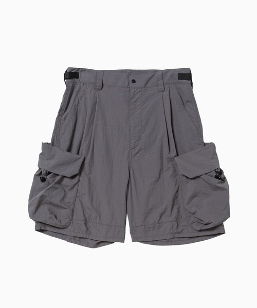 meanswhile（ミーンズワイル）の「Nylon Luggage Cargo Shorts（カーゴパンツ・メンズ・ブラック/グレー・1(S)/2(M)）」の2枚目の写真