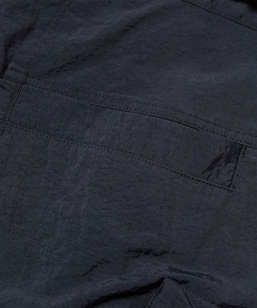 meanswhile（ミーンズワイル）の「Nylon Luggage Cargo Shorts（カーゴパンツ・メンズ・ブラック/グレー・1(S)/2(M)）」の9枚目の写真