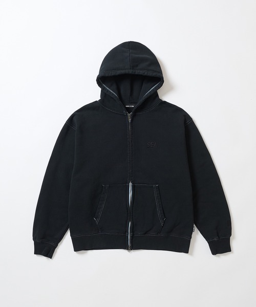WIND AND SEA（ウィンダンシー）の「【ZOZO限定】SULFUR DYEING LOGO ZIP SWEATSHIRT（パーカー・メンズ・ブラック×ブルー/ブラック×パープル/ブラック×ベージュ/ブラック×レッド・SMALL/X-LARGE/LARGE/MEDIUM）」の3枚目の写真