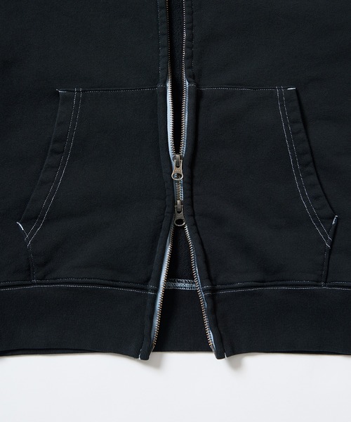 WIND AND SEA（ウィンダンシー）の「【ZOZO限定】SULFUR DYEING LOGO ZIP SWEATSHIRT（パーカー・メンズ・ブラック×ブルー/ブラック×パープル/ブラック×ベージュ/ブラック×レッド・SMALL/X-LARGE/LARGE/MEDIUM）」の12枚目の写真