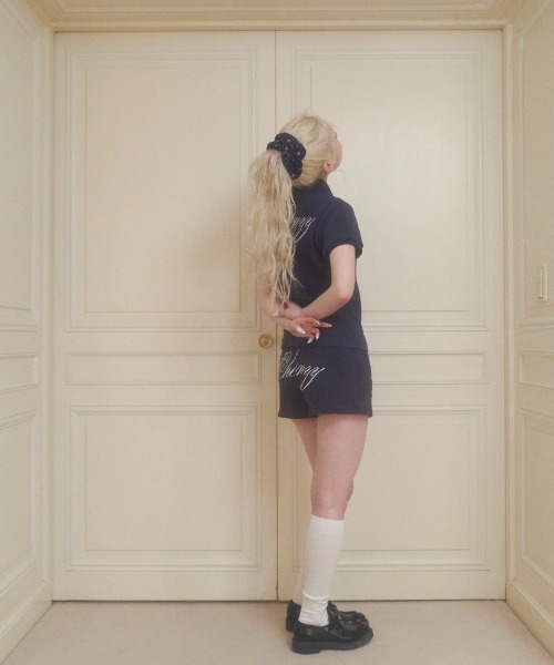 chernyy（チェルニー）の「chernyy polo shirt / バック刺繍ロゴポロシャツ（ポロシャツ・レディース・アイボリー/ネイビー・LARGE/MEDIUM/SMALL）」の21枚目の写真