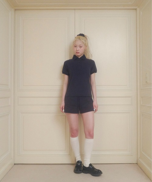 chernyy（チェルニー）の「chernyy polo shirt / バック刺繍ロゴポロシャツ（ポロシャツ・レディース・アイボリー/ネイビー・LARGE/MEDIUM/SMALL）」の4枚目の写真