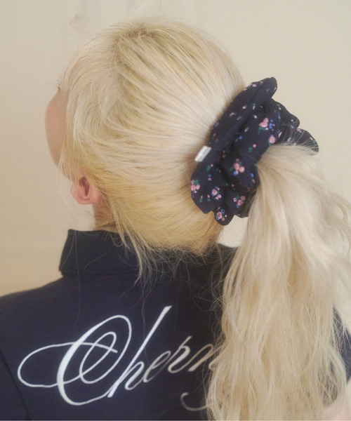 chernyy（チェルニー）の「chernyy polo shirt / バック刺繍ロゴポロシャツ（ポロシャツ・レディース・アイボリー/ネイビー・LARGE/MEDIUM/SMALL）」の7枚目の写真