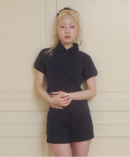 chernyy（チェルニー）の「chernyy polo shirt / バック刺繍ロゴポロシャツ（ポロシャツ・レディース・アイボリー/ネイビー・LARGE/MEDIUM/SMALL）」の12枚目の写真