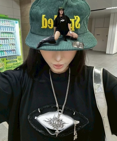 UNIZ(ユニズ)の「【UNIZ】Monster Zip Eye T-Shirt / 【ユニズ】ジップアイ半袖Tシャツ(Tシャツ/カットソー・メンズ・ブラック・02/01)」の11枚目の写真