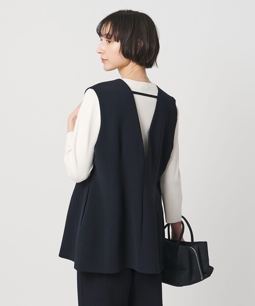 UNITED ARROWS（ユナイテッドアローズ）の「COMFY ベスト ‐防汚 UVカット ウォッシャブル‐（テーラードジャケット・レディース・ブラック/ネイビー・36/38）」の2枚目の写真