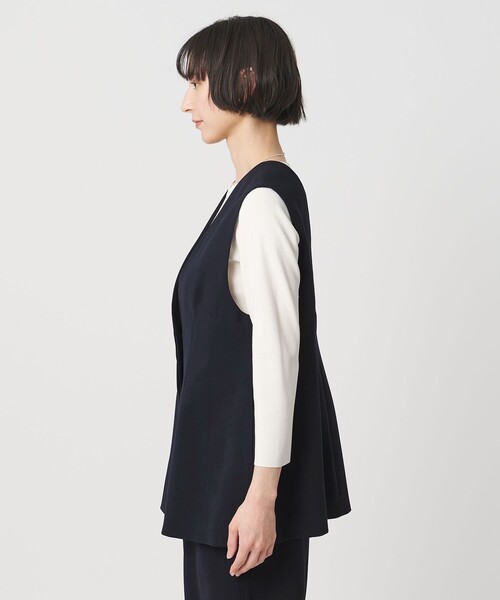 UNITED ARROWS（ユナイテッドアローズ）の「COMFY ベスト ‐防汚 UVカット ウォッシャブル‐（テーラードジャケット・レディース・ブラック/ネイビー・36/38）」の11枚目の写真