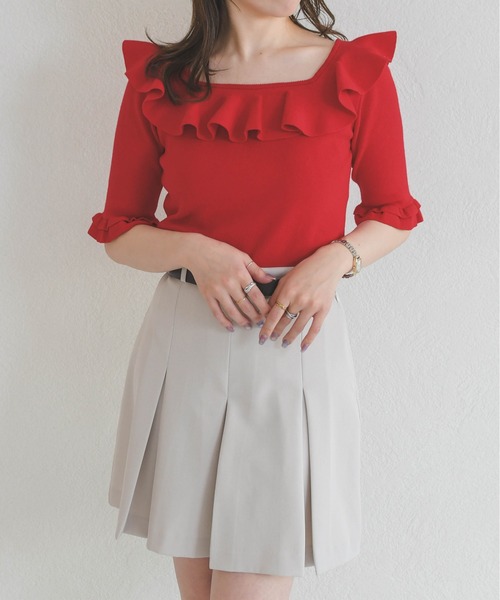 31 Sons de mode（トランテアン　ソン　ドゥ　モード）の「2026春夏新作 フリル配色ニット（ニット/セーター・レディース・ブラック/オフホワイト/レッド・ﾌﾘ-）」の13枚目の写真