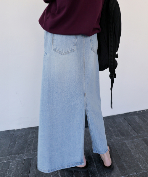 LEVAR(レバー)の「Trigger Pleated Denim Long Skirt - Light Blue(スカート・レディース・その他・MEDIUM/SMALL)」の2枚目の写真