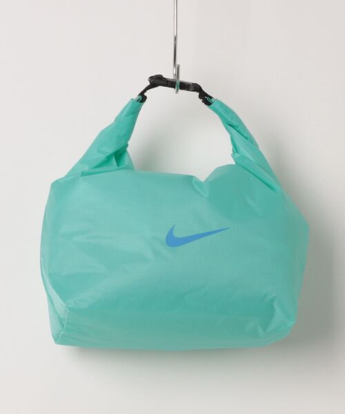 NIKE(ナイキ)の「《NIKEアパレル》SS26ウォータープルーフバッグ(ハンドバッグ・キッズ・ブルー/ブラック/レッド/ミント/パープル・フリー)」の3枚目の写真