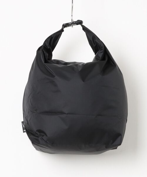 NIKE(ナイキ)の「《NIKEアパレル》SS26ウォータープルーフバッグ(ハンドバッグ・キッズ・ブルー/ブラック/レッド/ミント/パープル・フリー)」の6枚目の写真