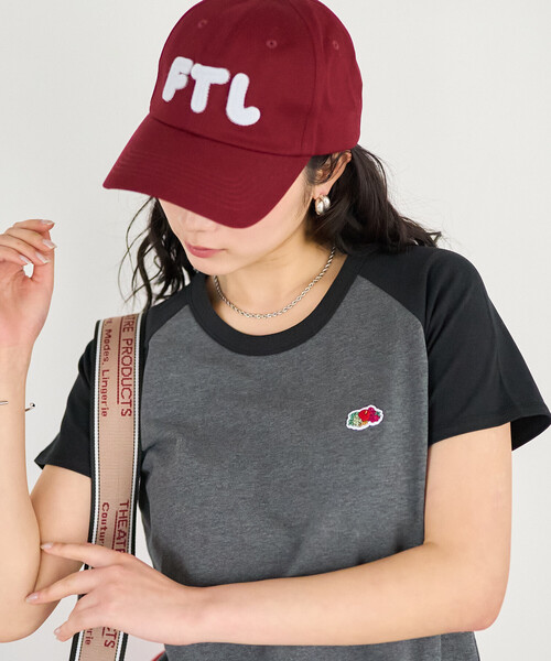FREAK'S STORE(フリークスストア)の「FRUIT OF THE LOOM × FREAK'S STORE/フルーツオブザルーム 別注 ラグランミニTシャツ(Tシャツ/カットソー・レディース・ブラック/オフホワイト/チャコールグレー/ネイビー・フリ-)」の3枚目の写真