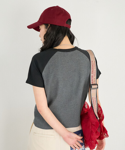 FREAK'S STORE(フリークスストア)の「FRUIT OF THE LOOM × FREAK'S STORE/フルーツオブザルーム 別注 ラグランミニTシャツ(Tシャツ/カットソー・レディース・ブラック/オフホワイト/チャコールグレー/ネイビー・フリ-)」の15枚目の写真