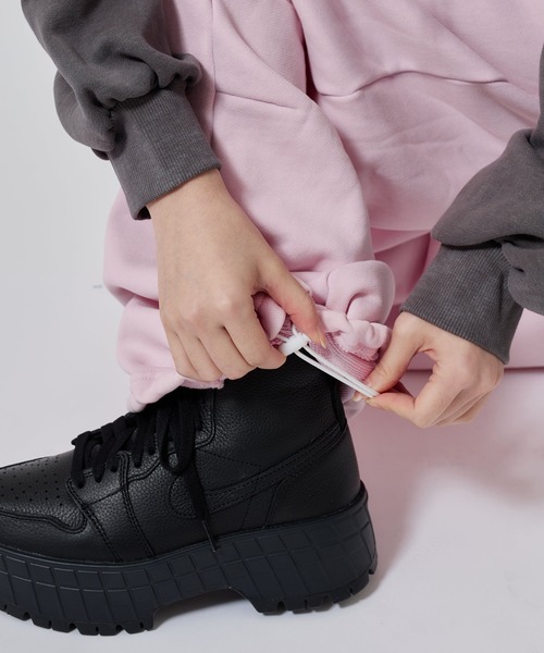 atmos pink(アトモスピンク)の「atmos pink Curve Sweat Pants / アトモス ピンク カーブ スウェット パンツ(スウェットパンツ・レディース・グレー/ピンク/チャコール・FREE)」の8枚目の写真