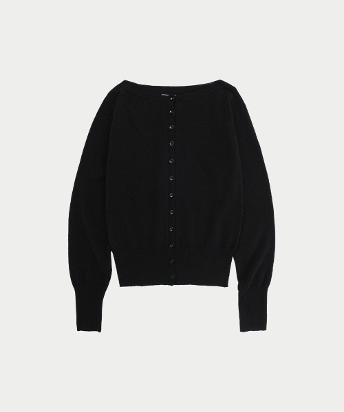 YEARNING(イヤニング)の「ESSENTIAL MERINO WOOL BOAT NECK CARDIGAN, BLACK(カーディガン/ボレロ・レディース・その他・FREE)」の2枚目の写真
