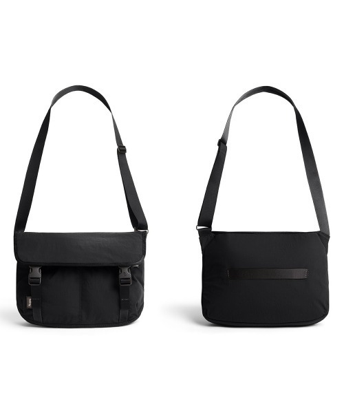 Bellroy(ベルロイ)の「Bellroy-メッセンジャーバッグ Cinch Messenger Bag(メッセンジャーバッグ・メンズ・ブラック・ONE SIZE)」の2枚目の写真