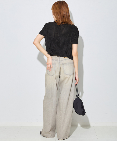 Gongdid Design(ゴンディッドデザイン)の「【Gongdid Design】 Carry Over_Wavy_Crop Top:トップス(Tシャツ/カットソー・レディース・アイボリー/ブラック/ライトグレー・FREE)」の5枚目の写真