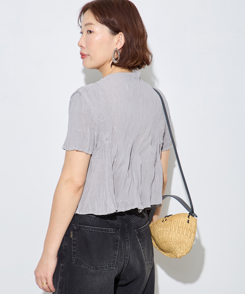 Gongdid Design(ゴンディッドデザイン)の「【Gongdid Design】 Carry Over_Wavy_Crop Top:トップス(Tシャツ/カットソー・レディース・アイボリー/ブラック/ライトグレー・FREE)」の13枚目の写真