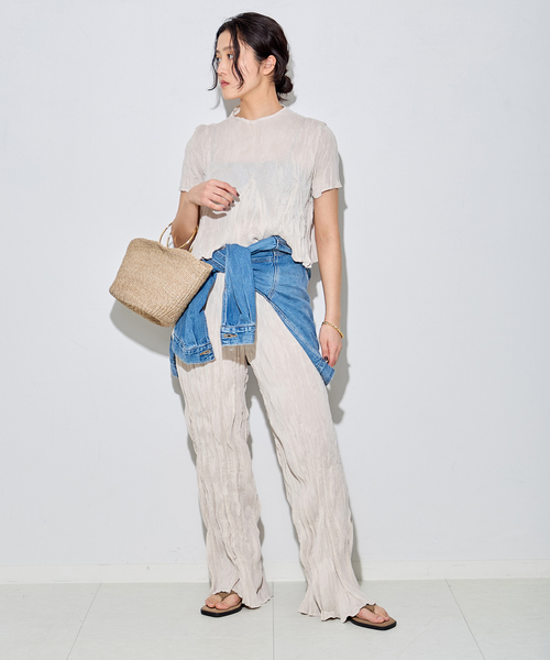 Gongdid Design(ゴンディッドデザイン)の「【Gongdid Design】 Carry Over_Wavy_Crop Top:トップス(Tシャツ/カットソー・レディース・アイボリー/ブラック/ライトグレー・FREE)」の14枚目の写真