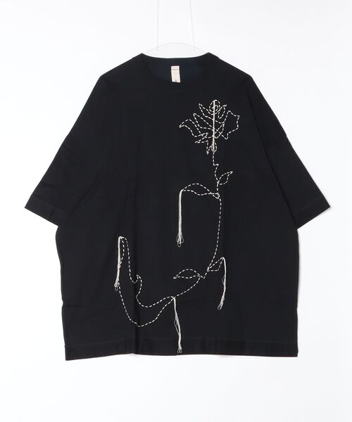 SHINYAKOZUKA(シンヤコヅカ)の「【SHINYAKOZUKA】 the mooned flower is stitched on your body(Tシャツ/カットソー・メンズ・ブラック・MEDIUM)」の1枚目の写真
