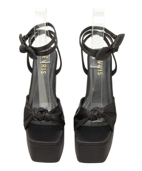 EVRIS（エヴリス）の「ストラップリボンヒールサンダル（サンダル・レディース・その他1/アイボリー/ブラック・SMALL/MEDIUM/LARGE）」の19枚目の写真