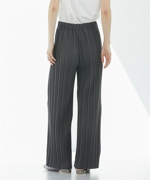 Soiunique（スワユニーク）の「カットソープリーツパンツ［Soiunique］（その他パンツ・レディース・ブラック/チャコール/グレイッシュベージュ・M）」の4枚目の写真