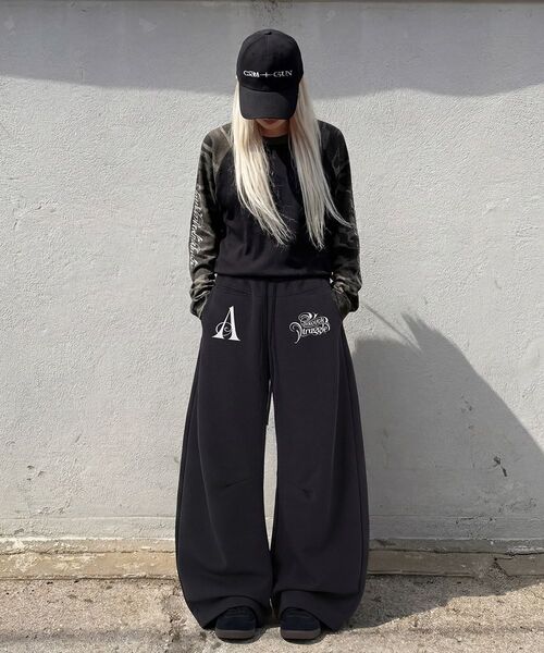ARTISTWEAR（アーティストウェア）の「[ATW] アセントライン ワイドパンツ - 2カラー（スウェットパンツ・レディース・ブラック/グレー・MEDIUM/LARGE/X-LARGE/XX-LARGE）」の3枚目の写真