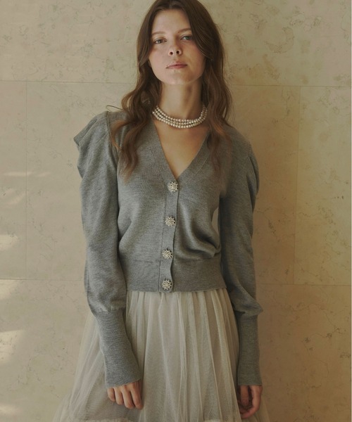 ORGUE(オルグ)の「Bijou button cardigan/ビジューボタンカーディガン(カーディガン/ボレロ・レディース・ブラック/アイボリー/ブルー/グレー・FREE)」の4枚目の写真