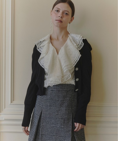 ORGUE(オルグ)の「Bijou button cardigan/ビジューボタンカーディガン(カーディガン/ボレロ・レディース・ブラック/アイボリー/ブルー/グレー・FREE)」の3枚目の写真