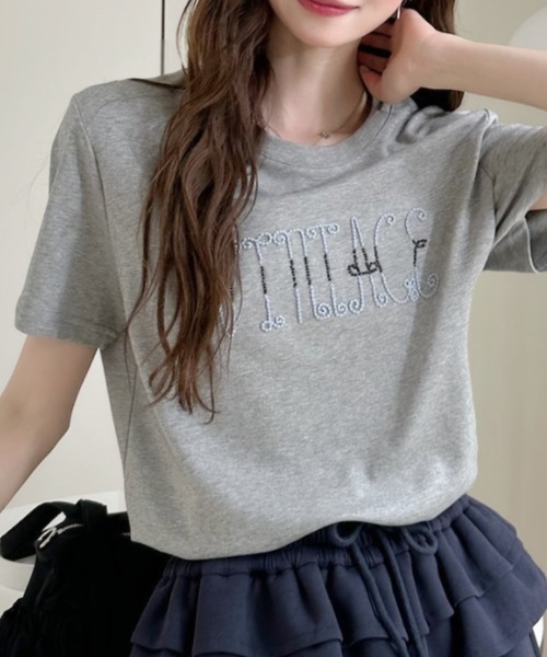Ada.(エイダ)の「フロント 刺繍 フレンチスリーブ シンプル Tシャツ(Tシャツ/カットソー・レディース・ホワイト/ライトグレー/イエロー/ブルー/ブラック・FREE)」の4枚目の写真